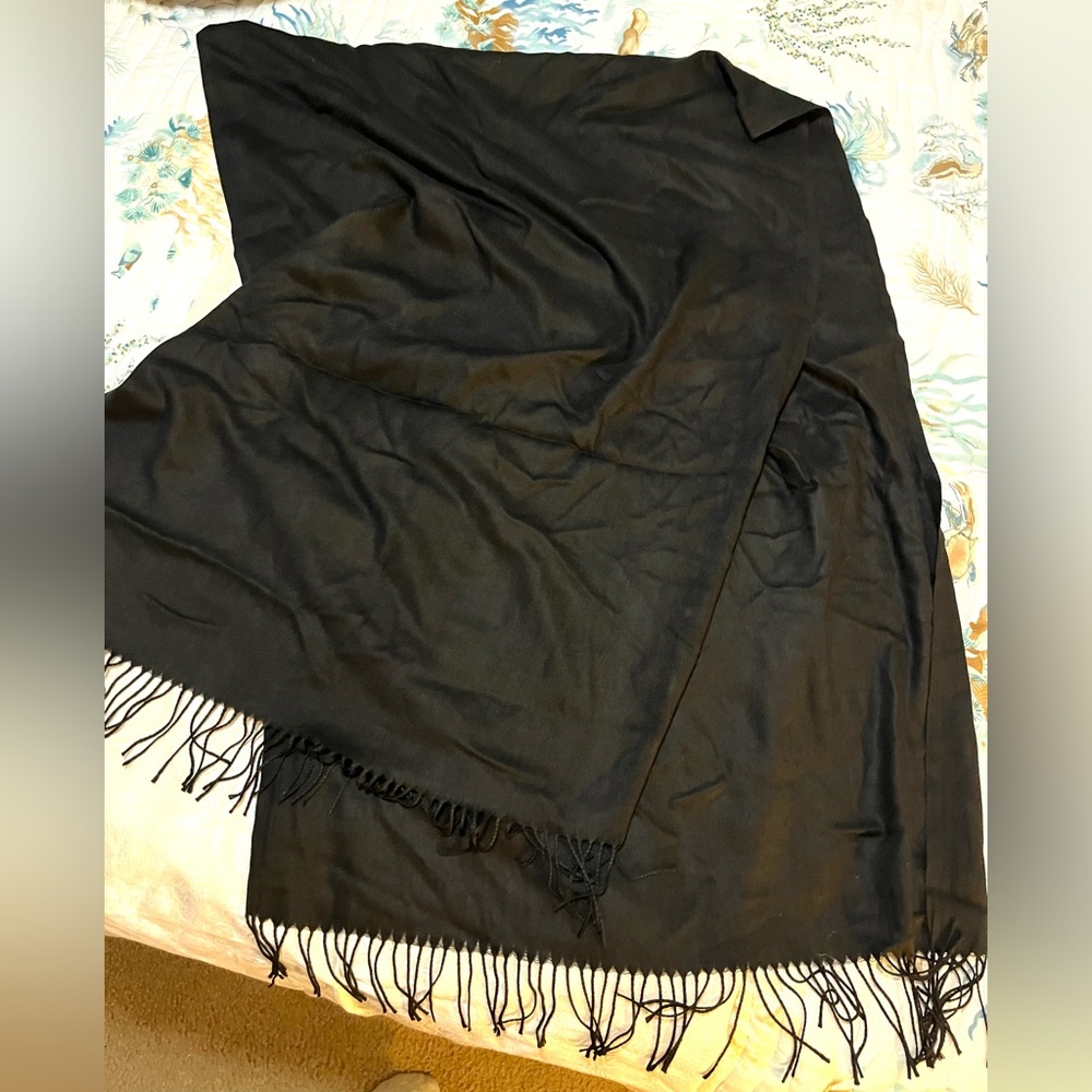 Elegant Black Cashmere Shawl